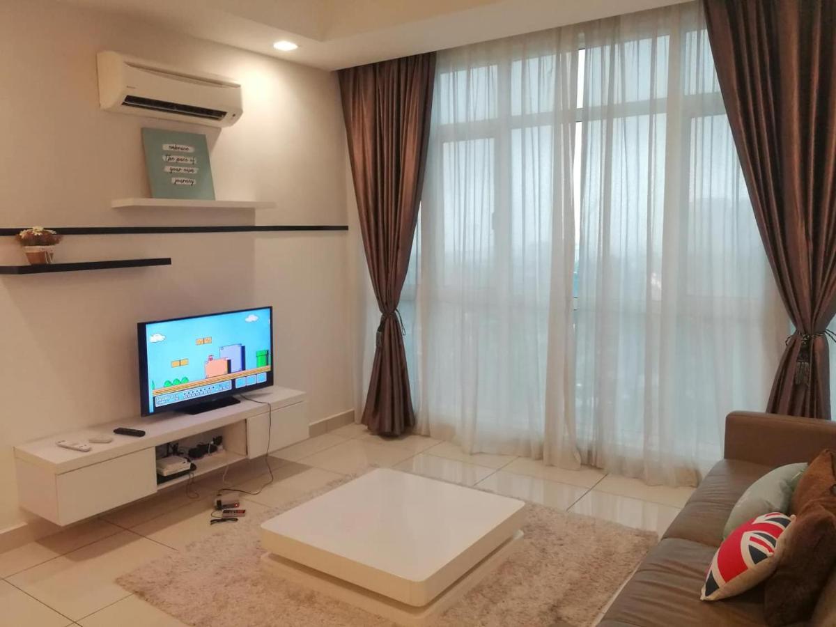 Homestay Kuala Lumpur ; Terminal Tbs ; Bukit Jalil Esterno foto