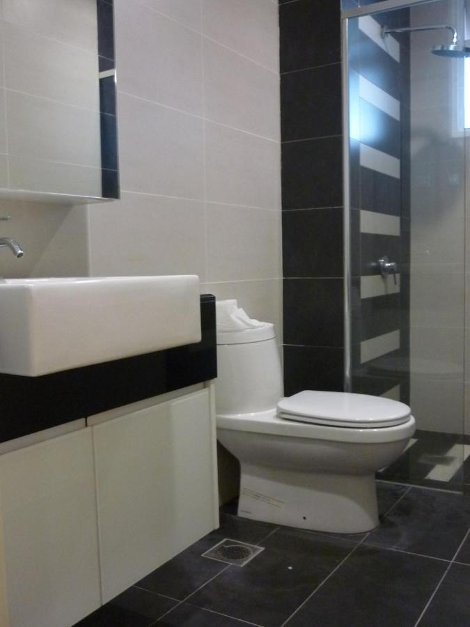 Homestay Kuala Lumpur ; Terminal Tbs ; Bukit Jalil Esterno foto